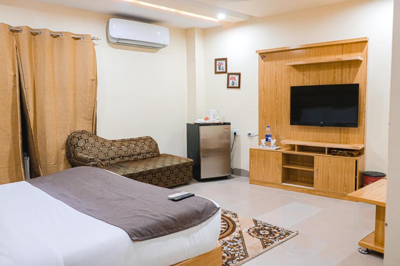 Hotel Crown Inn Multan Exterior photo