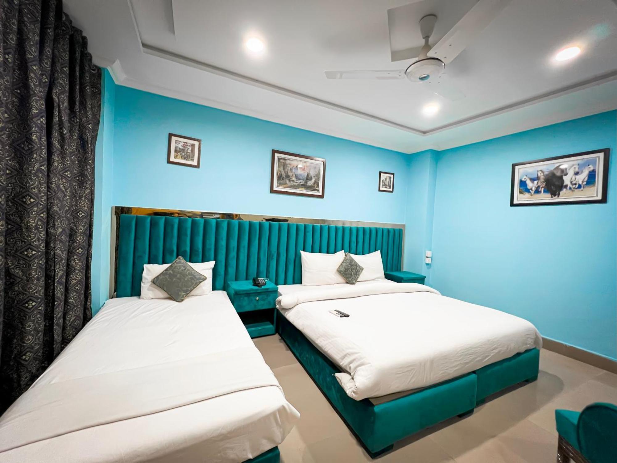 Hotel Crown Inn Multan Exterior photo