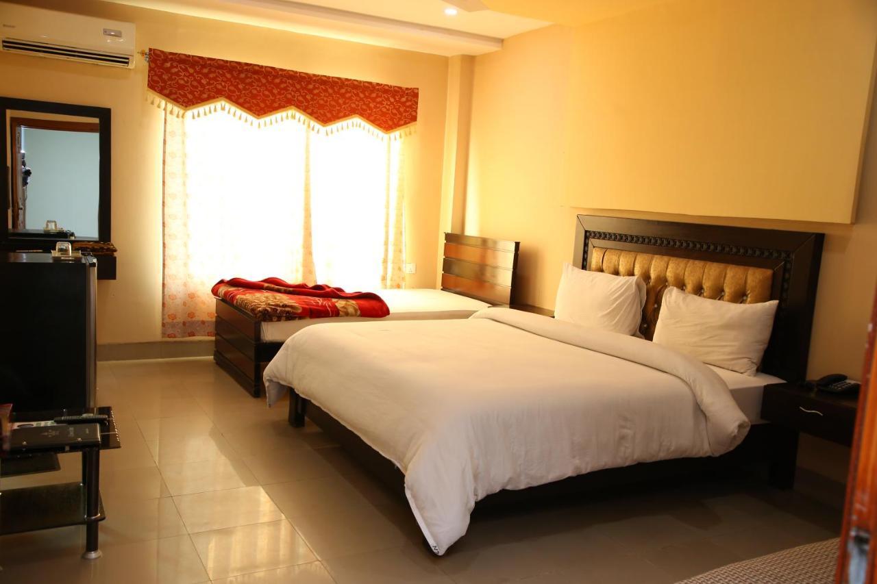 Hotel Crown Inn Multan Exterior photo